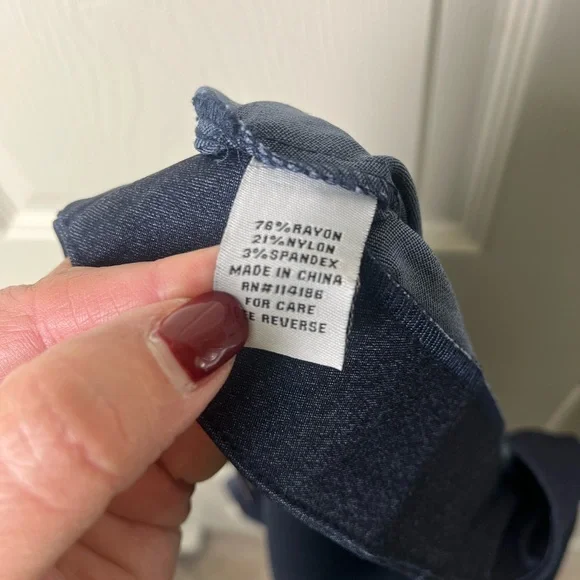 Navy Straight Skirt - Picture 5 of 6